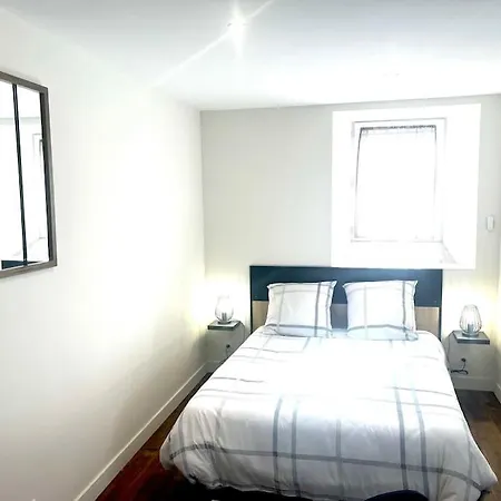 30m2, Parking, 2 Pers, 10 Min D'aurillac Apartment